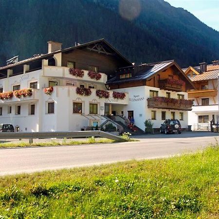 Hotel Kristall B&B Ischgl Exteriör bild