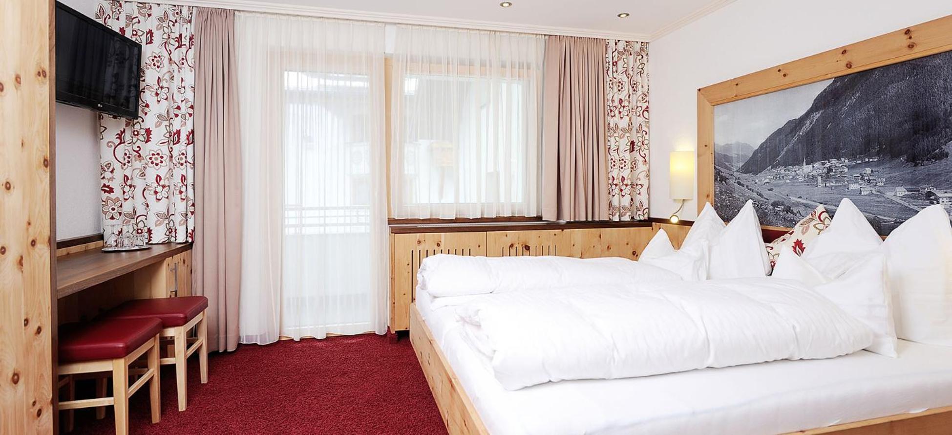 Hotel Kristall B&B Ischgl Exteriör bild